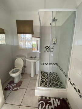 Double room with sea view bathroom